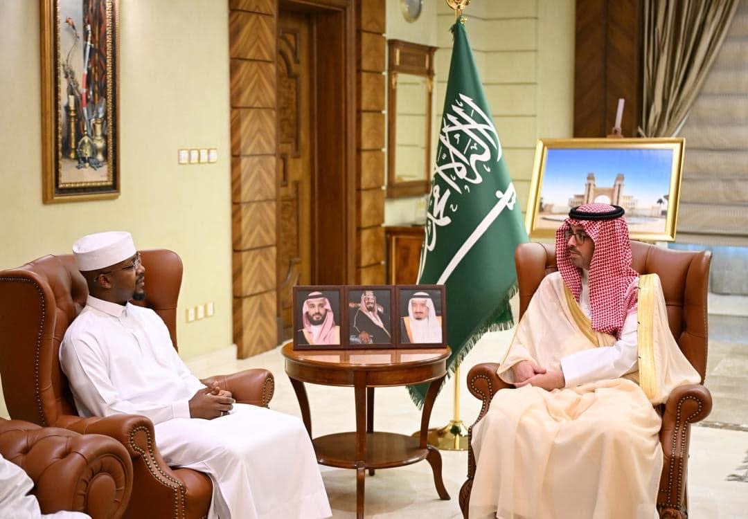 لقاء بين سعادة القنصل العام لجمهورية تشاد وسمو محافظ جدة